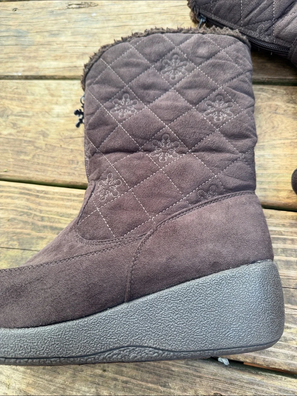VINTAGE Y2K NO BOUNDRIES BOOTS